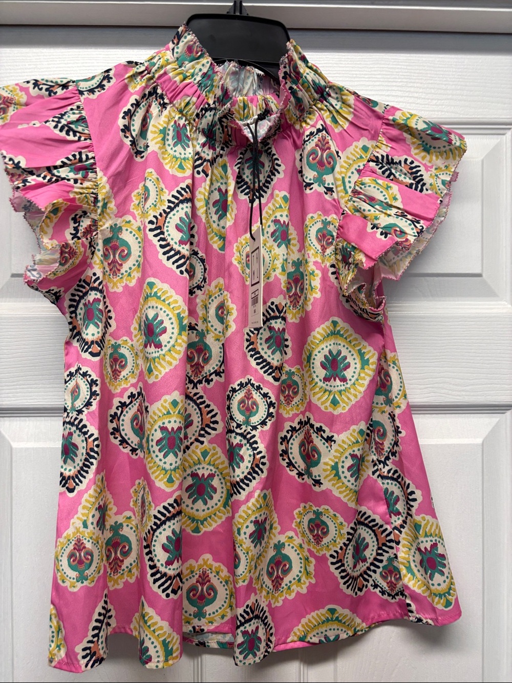 THML Women’s Pink & Colorful Print Ruffle Neck & Sleeve Silky Blouse XS New